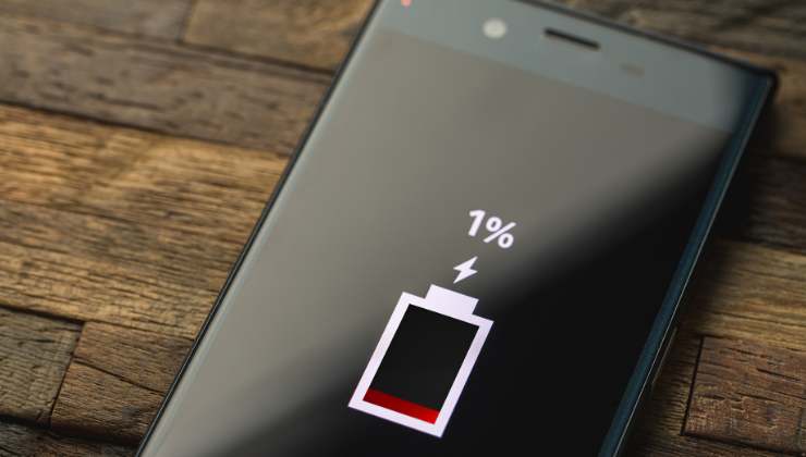 Il trucco per non avere mai più la batteria dello smartphone scarica