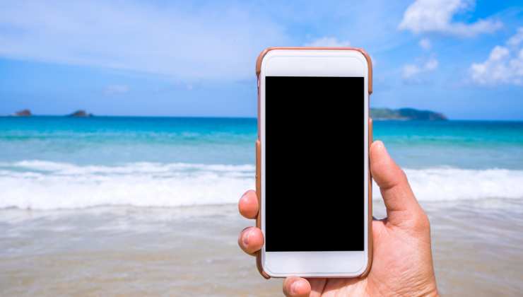 Smartphone nella sabbia rimedio