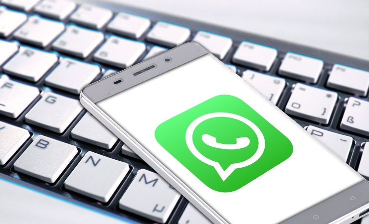come leggere messaggi whatsapp senza mostrarsi online