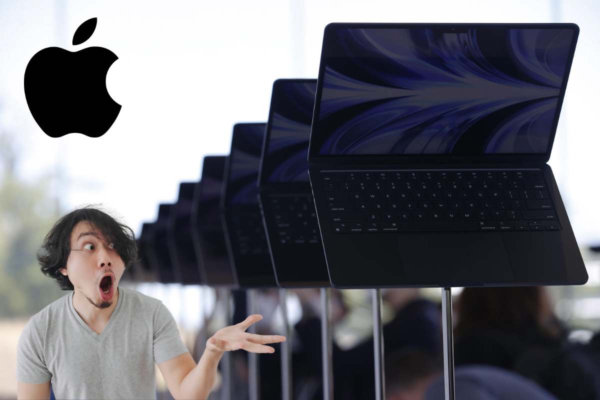 Serie di MacBook Apple e uomo con faccia sorpresa