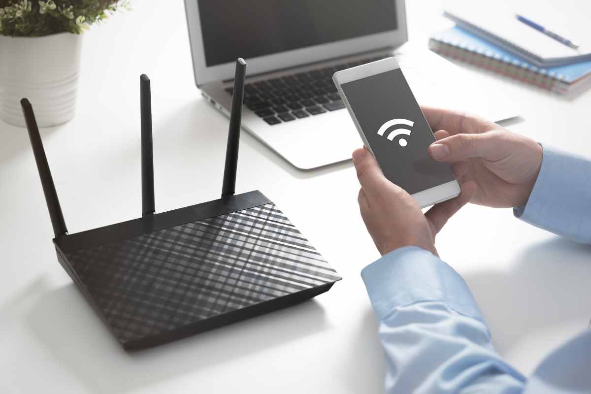 Smartphone router  